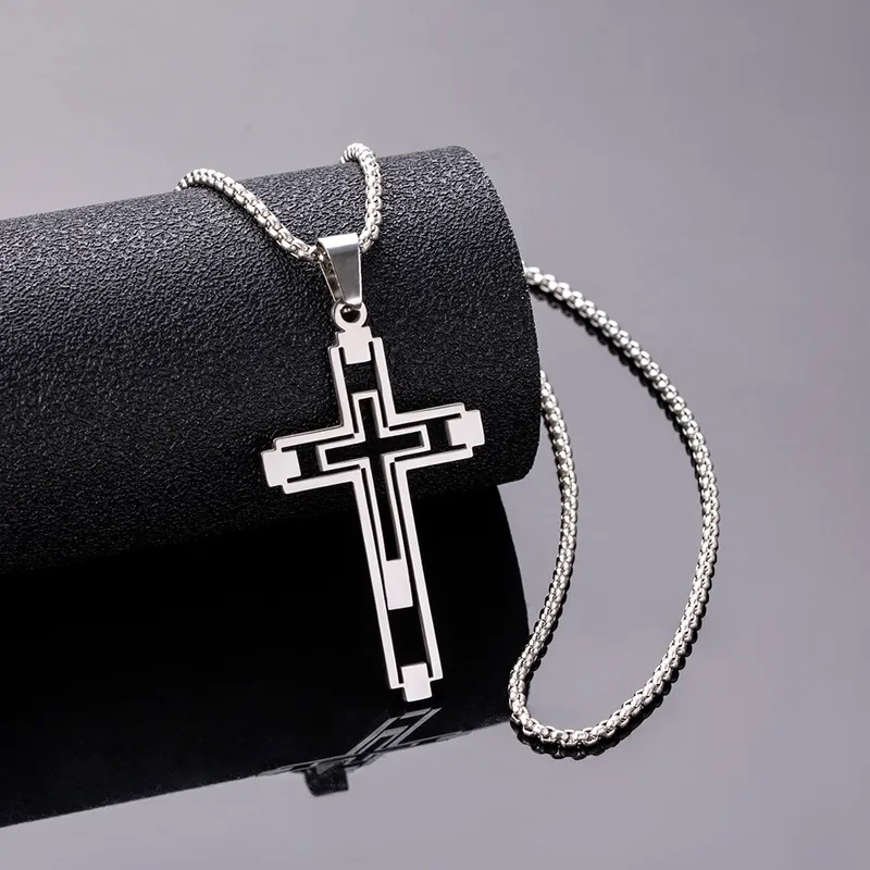 Náhrdelník EM-34151 Cross - Stříbrná